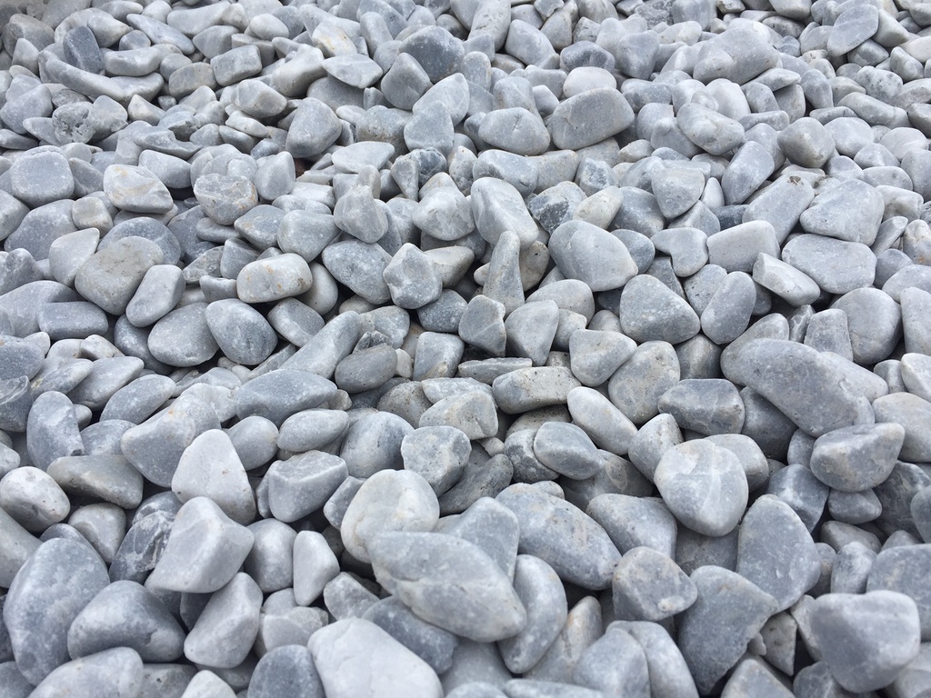 Pearl Grey Marble Chippings 20mm 25kg Bag